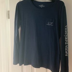 Long sleeve women’s vineyard vines shirt